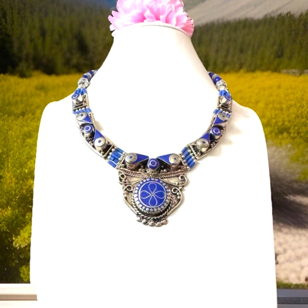 Vintage & Handcrafted Indo/Tibet Ethnic Silver Pendant Necklace With Inlay Lapis